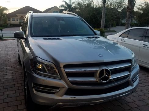 Used 2014 Mercedes-Benz GL 450 GL 450 4MATIC Sport Utility 4D image 2