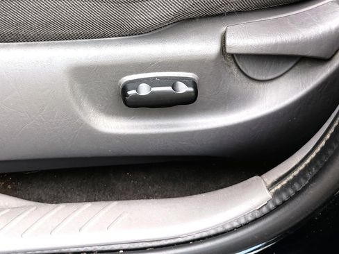 Used 2002 Ford Escape XLT image 23