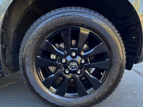 Used 2019 Toyota Sequoia Limited w/ Safety & Convenience Package AWD/4WD image 16