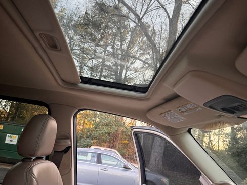 Used 2005 Mercury Mountaineer Premier image 16