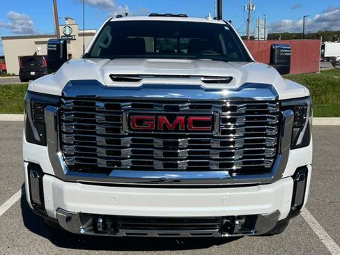 Used 2025 GMC Sierra 2500 Denali w/ Denali Reserve Package image 2
