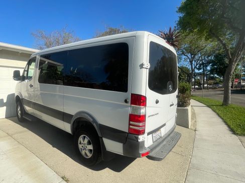 Used 2016 Mercedes-Benz Sprinter 2500 image 6