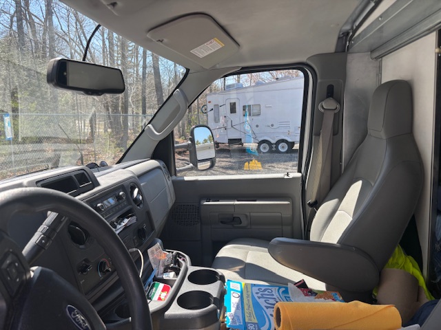 Used 2023 Ford E-450 and Econoline 450 Super Duty w/ Power Windows & Locks Group RWD image 4