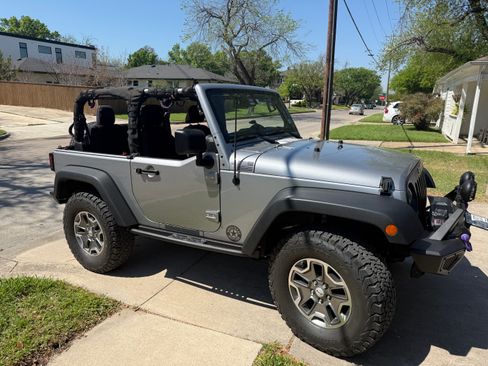 Used 2014 Jeep Wrangler Sport w/ Connectivity Group image 2