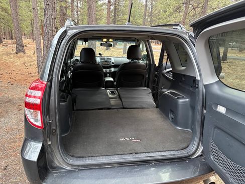 Used 2010 Toyota RAV4 Sport image 12