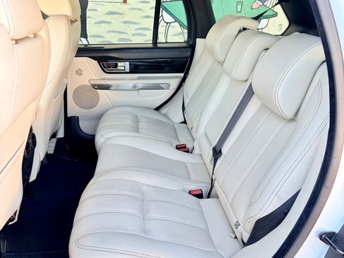 Used 2013 Land Rover Range Rover Sport HSE LUX image 18