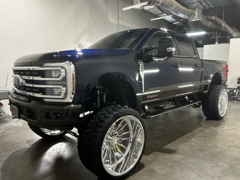 Used 2025 Ford F250 King Ranch image 4