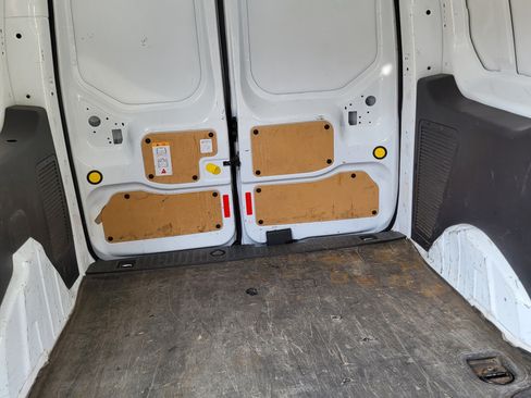 Used 2016 Ford Transit Connect XL image 9