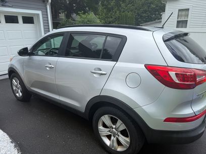 Used 2011 Kia Sportage LX w/ Convenience Pkg 2