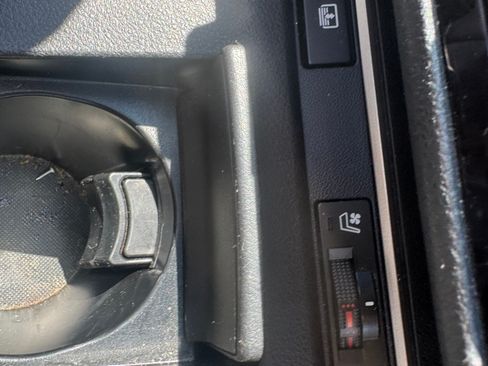 Used 2013 Lexus ES 300h image 5