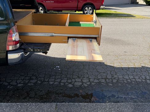 Used 2013 Toyota Tacoma 4x4 Double Cab w/ SR5 Pkg image 8