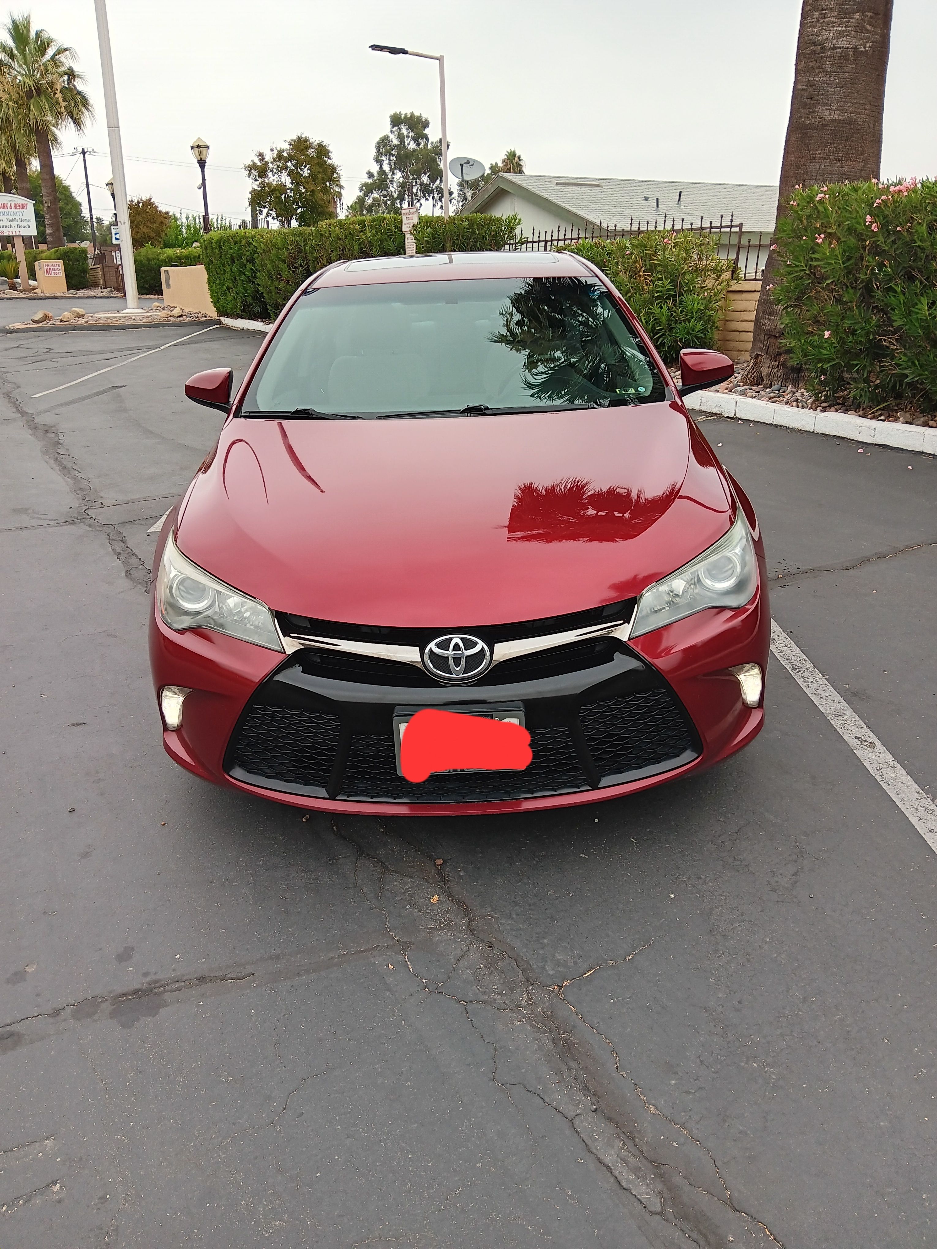 Used 2016 Toyota Camry XSE FWD image 4