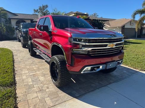 Used 2021 Chevrolet Silverado 1500 High Country w/ Technology Package image 1