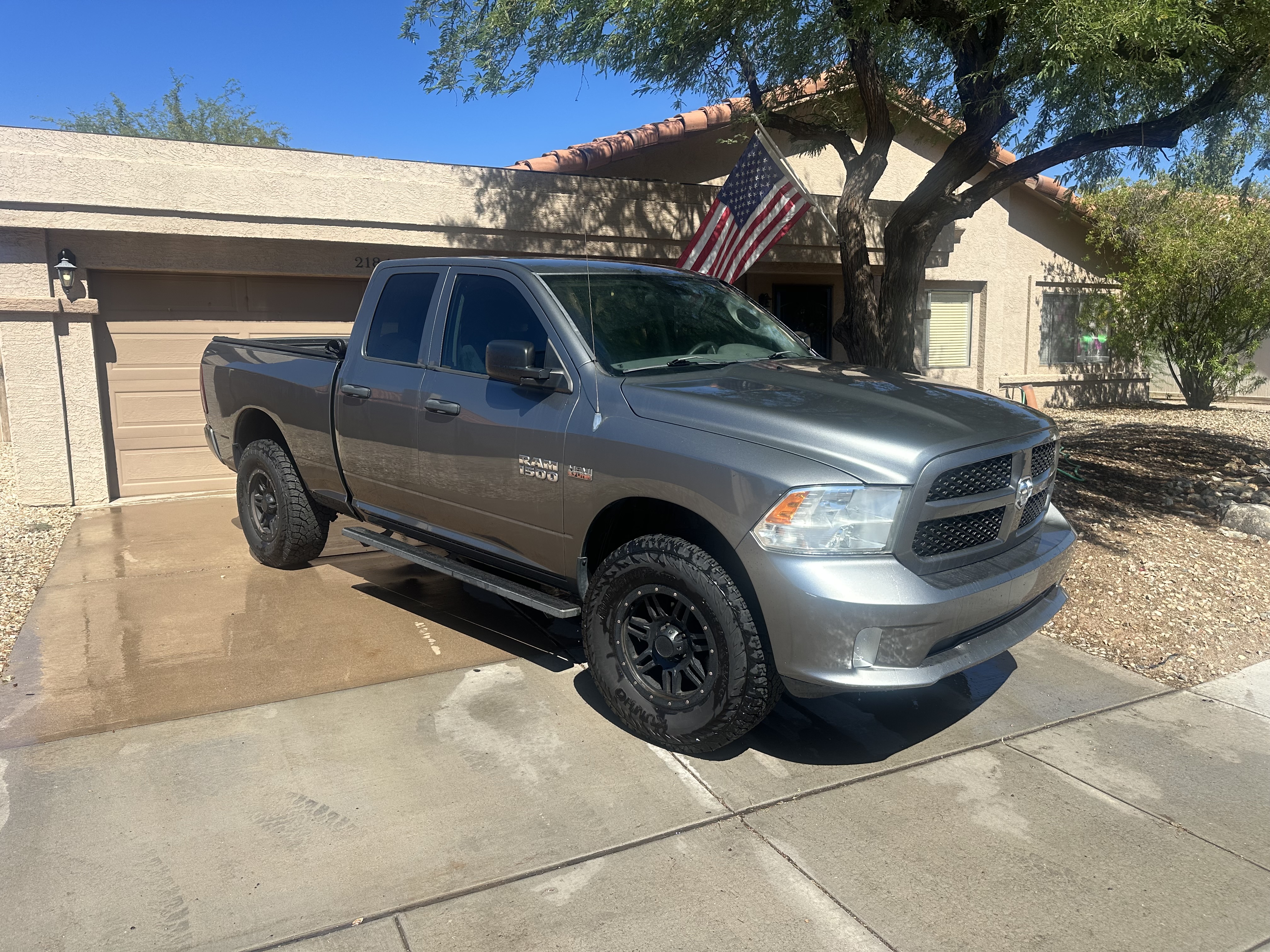 Used 2013 RAM 1500 Express AWD/4WD image 2
