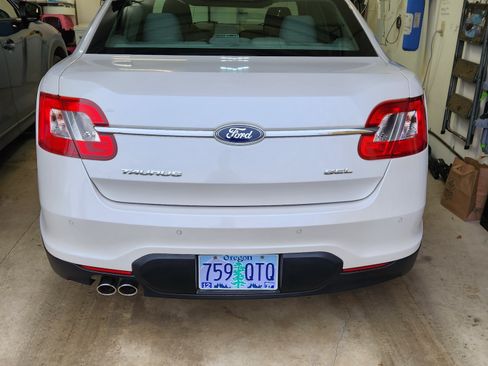 Used 2011 Ford Taurus SEL w/ 201A Rapid Spec Order Code image 5