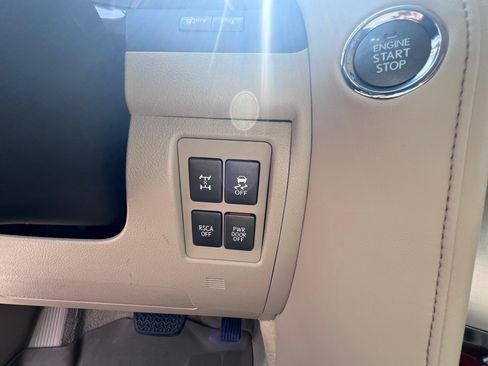 Used 2010 Lexus LX 570 4WD image 24