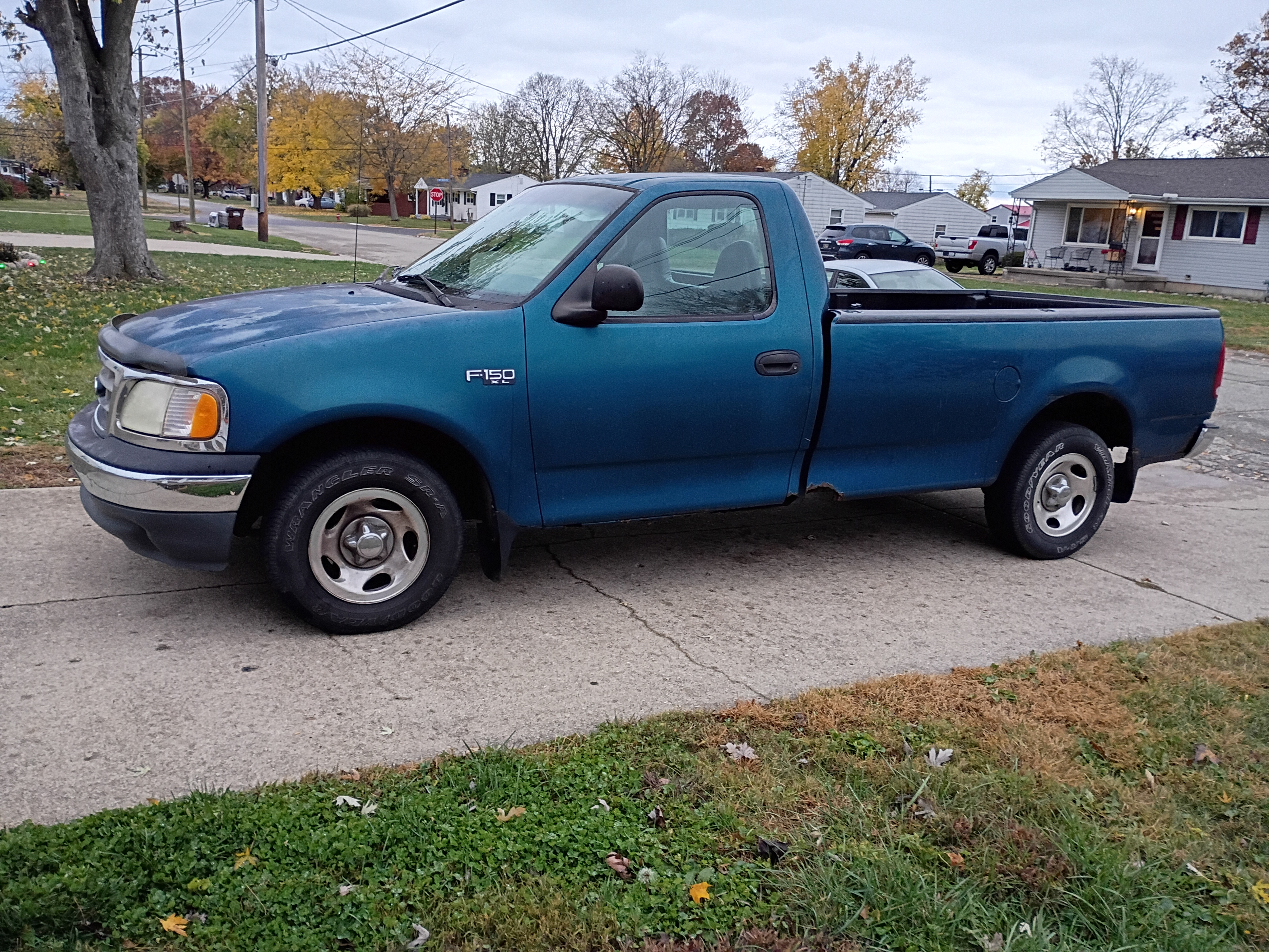 Used 2001 Ford F150 2WD Regular Cab image 1