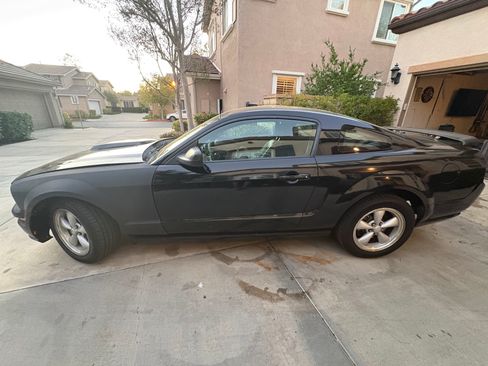 Used 2007 Ford Mustang GT Premium image 11