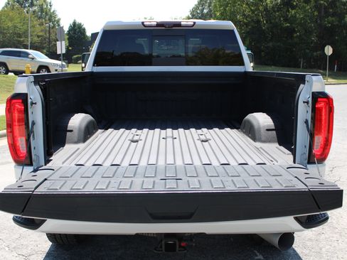 Used 2021 GMC Sierra 2500 Denali w/ Denali Ultimate Package AWD/4WD image 14