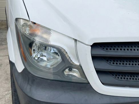 Used 2018 Mercedes-Benz Sprinter 2500 image 23