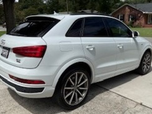 Used 2017 Audi Q3 2.0T Prestige w/ Prestige Package AWD/4WD image 6