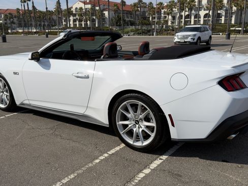 Used 2024 Ford Mustang GT Premium RWD image 5