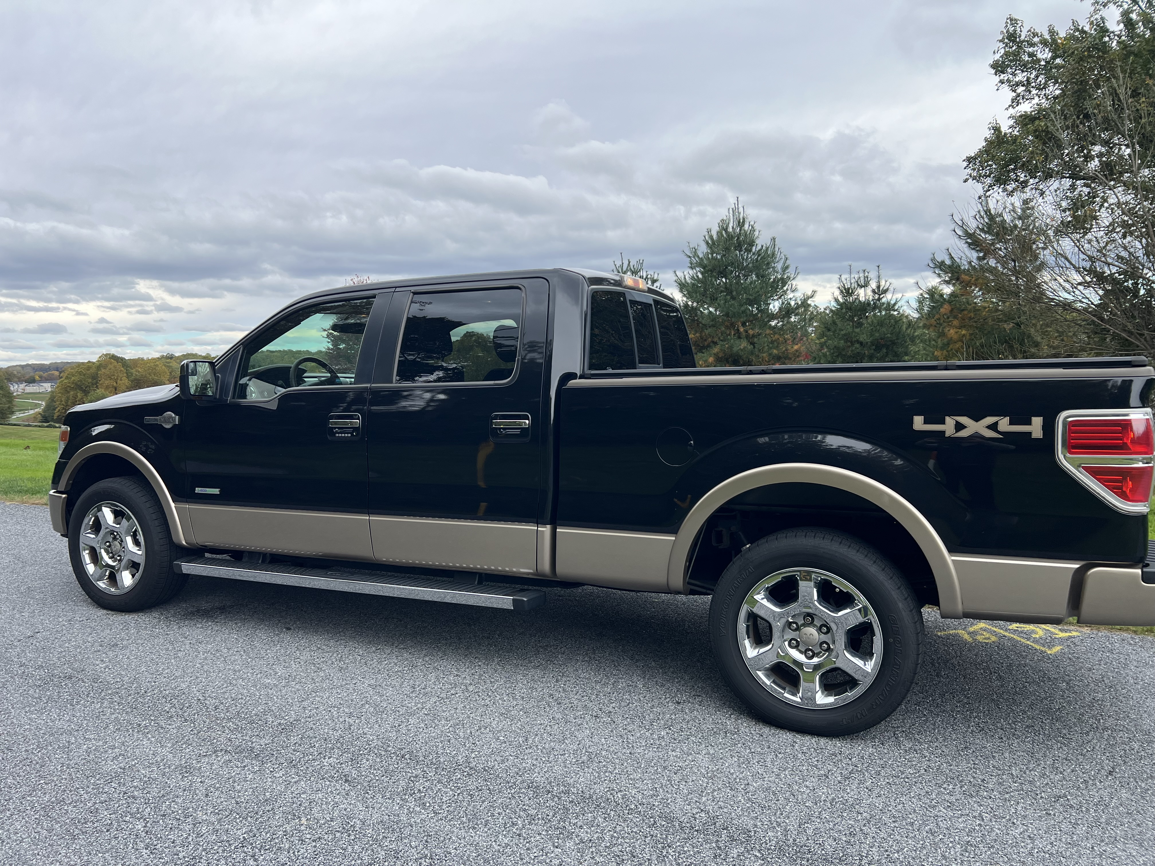 Used 2014 Ford F150 King Ranch w/ King Ranch Luxury Package AWD/4WD image 2