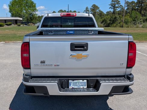 Used 2018 Chevrolet Colorado LT w/ LT Convenience Package image 8