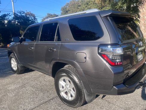 Used 2015 Toyota 4Runner SR5 Premium image 14