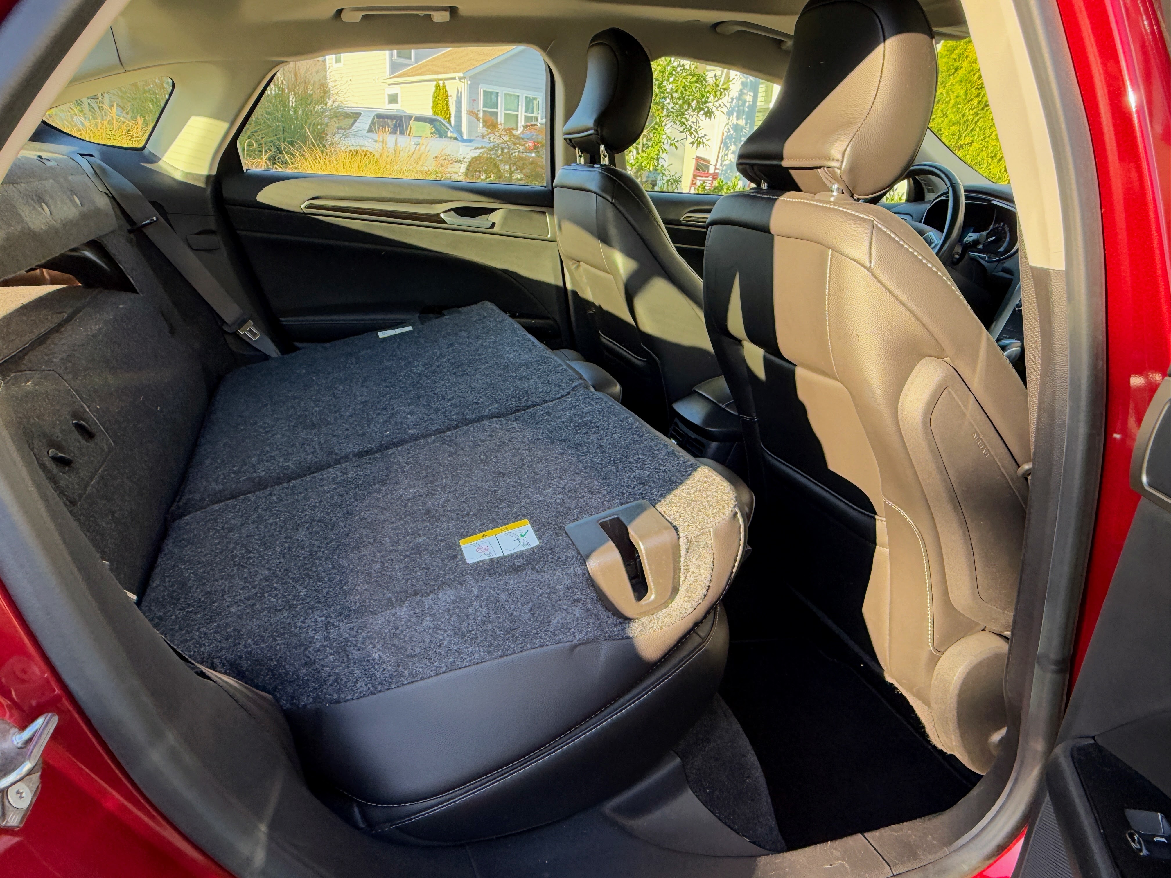 Used 2015 Ford Fusion Energi SE FWD image 15