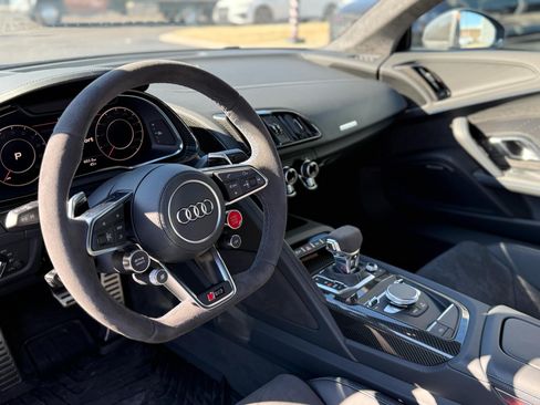 Used 2023 Audi R8 V10 performance image 14