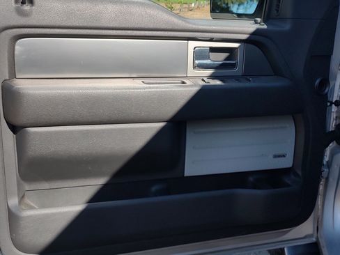 Used 2014 Ford F150 FX4 w/ Equipment Group 402A Luxury image 12