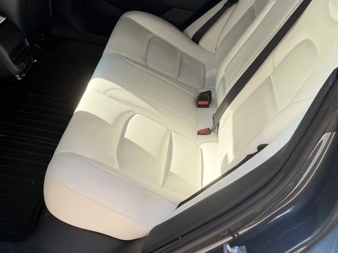 Used 2023 Tesla Model 3 Standard Range image 5