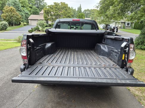 Used 2010 Toyota Tacoma 4x4 Access Cab image 21
