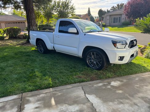 Used 2014 Toyota Tacoma 2WD Regular Cab image 8