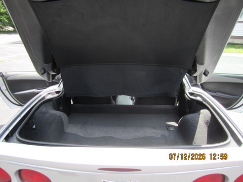Used 2011 Chevrolet Corvette Z06 w/ Preferred Equipment Group RWD image 8