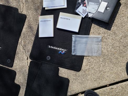 Used 2022 Hyundai Veloster N image 25