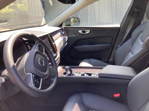 Used 2024 Volvo XC60 T8 Plus w/ Protection Package Premier AWD/4WD image 10
