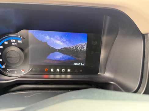 Used 2023 Ford Bronco Wildtrak image 13