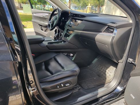 Used 2017 Cadillac XT5 Luxury image 15