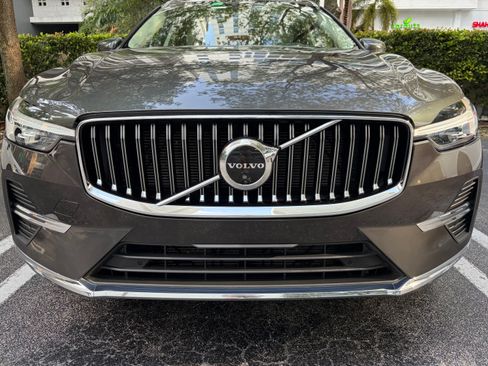 Used 2022 Volvo XC60 B5 Inscription w/ Advanced Package FWD image 5
