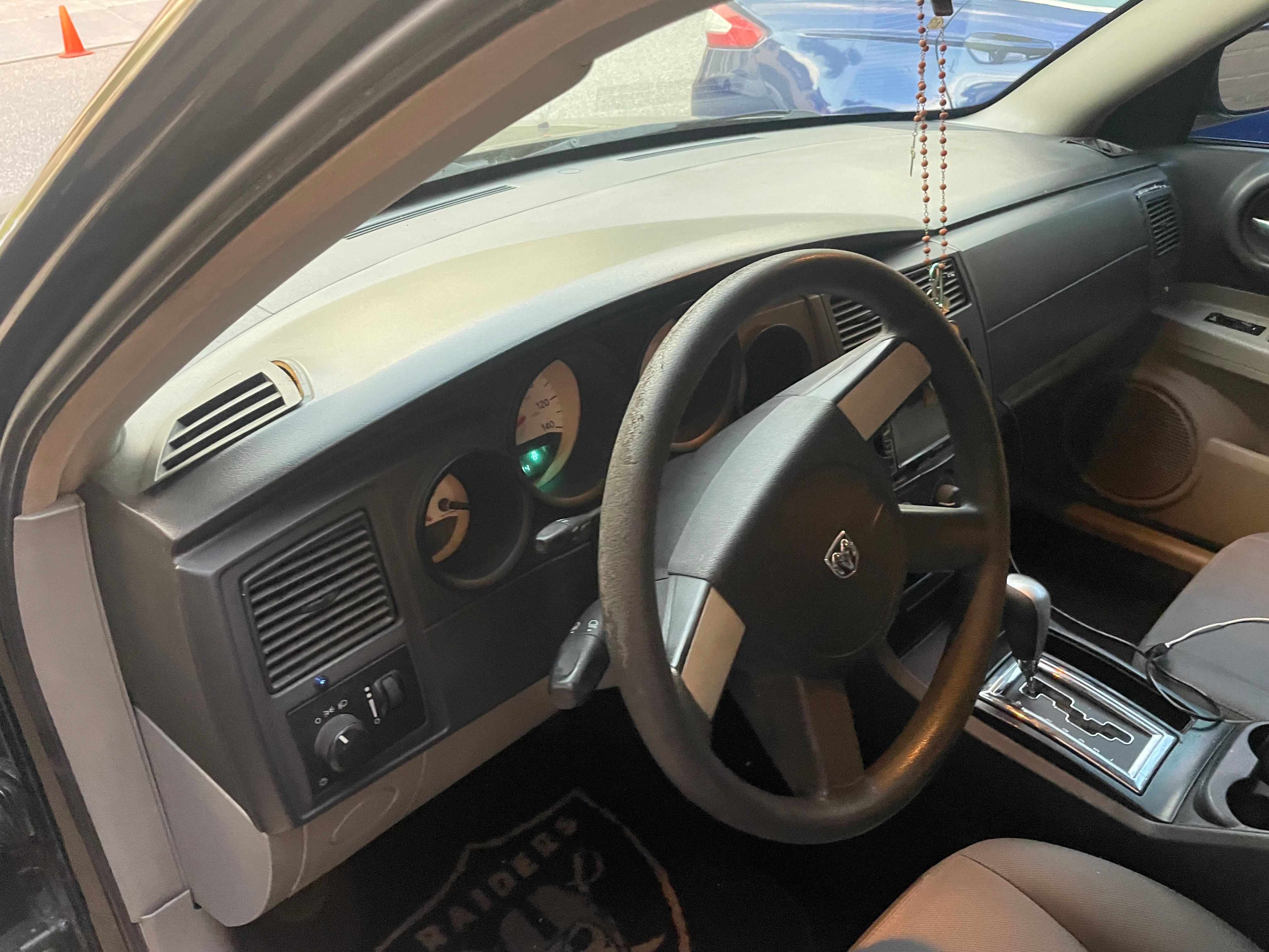 Used 2006 Dodge Magnum SE RWD image 12