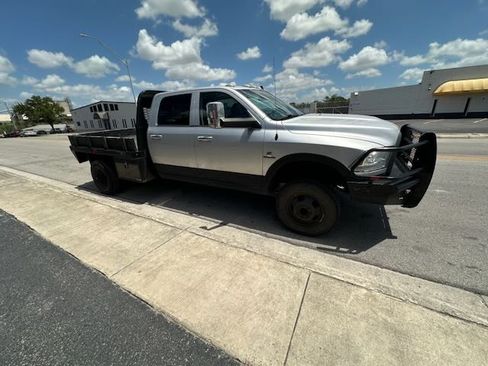Used 2015 RAM 3500 Laramie Longhorn AWD/4WD image 11