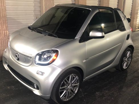Used 2018 smart fortwo electric drive image 11