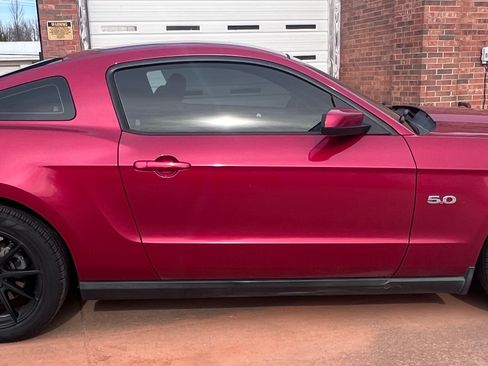 Used 2011 Ford Mustang GT Premium w/ Security Pkg image 2