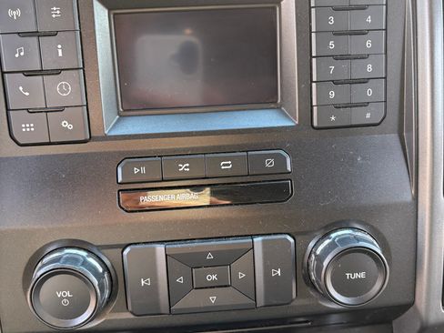 Used 2018 Ford F150 XLT image 13