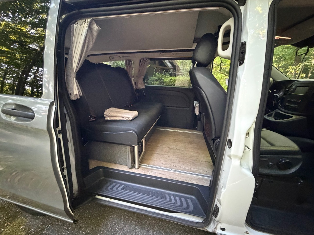 Used 2020 Mercedes-Benz Metris Passenger image 6