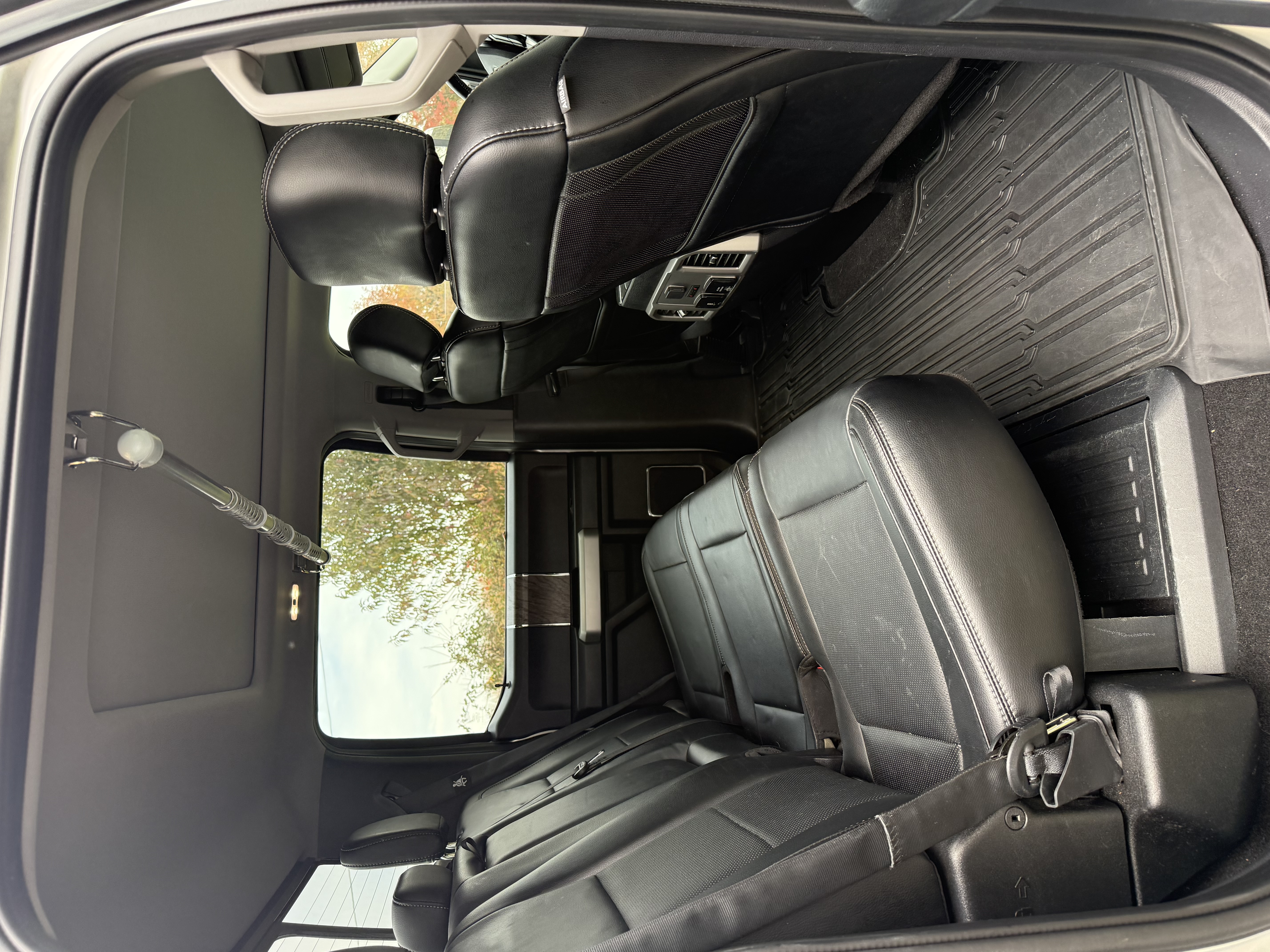 Used 2019 Ford F350 Lariat w/ Lariat Ultimate Package AWD/4WD image 13