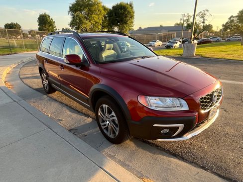 Used 2015 Volvo XC70 T5 Premier FWD image 10