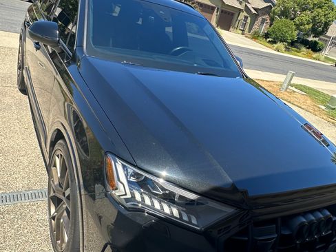 Used 2023 Audi SQ7 Prestige AWD/4WD image 2